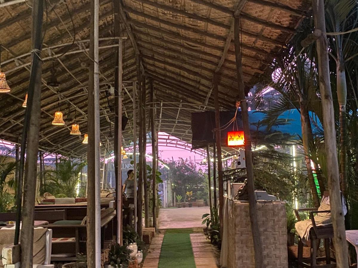 Wellness Inn Мандрем Екстериор снимка